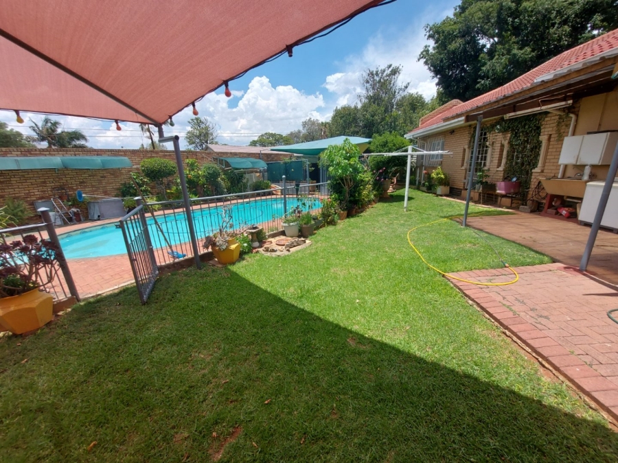 7 Bedroom Property for Sale in Protea Park North West